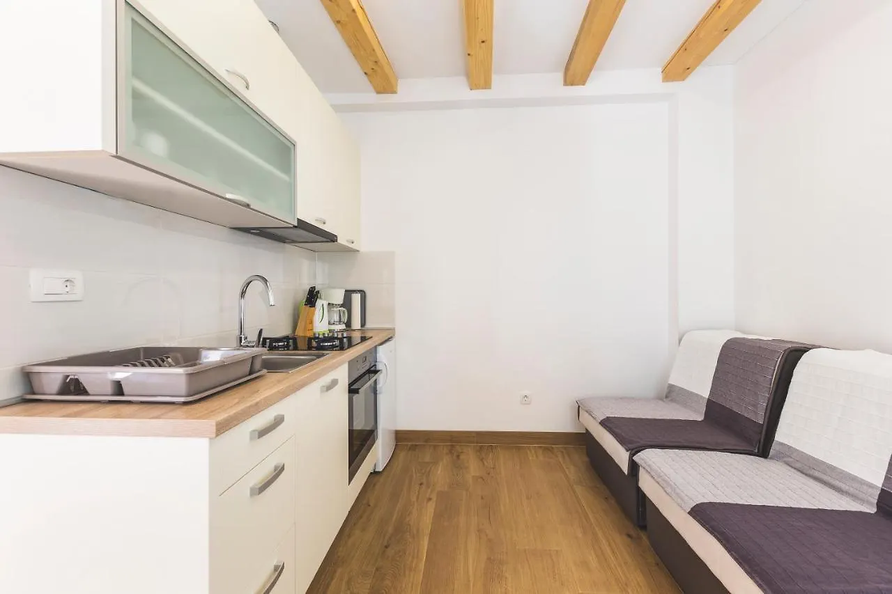 Vinea App Umag -Withe Br. 2 Apartment 0*,  Croatia